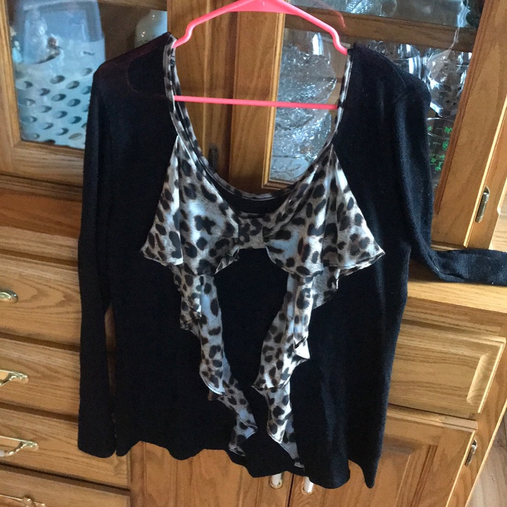 Daytrip of the shoulder sweater